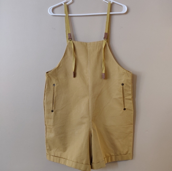 🌠2/$35🌠 NWOT Yellow Overall Romper Shorts - Picture 2 of 7
